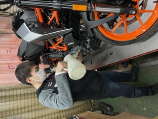 【整備士/正社員】大阪市東成区/2輪整備士/車・バイク通勤可能/週休2日制/駅チカ徒歩3分
